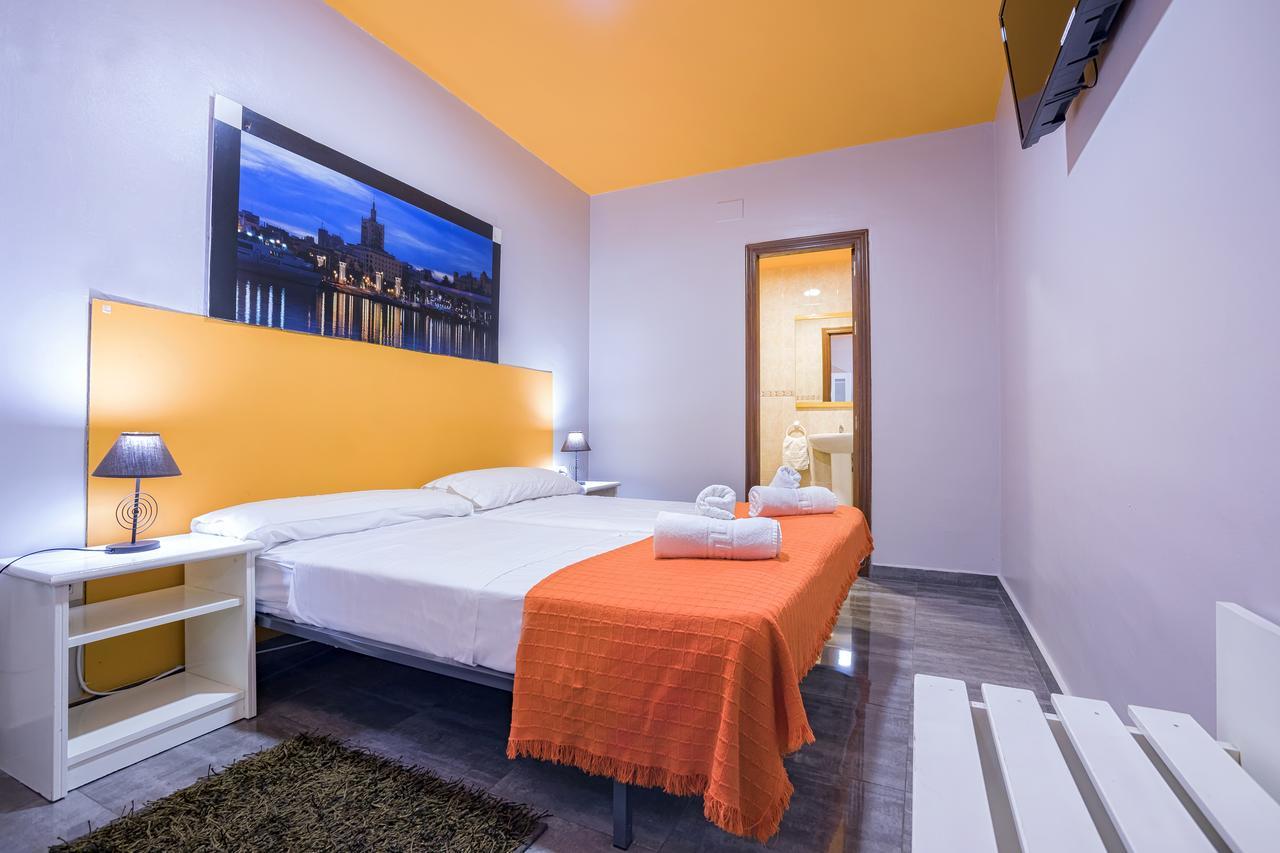 Hostal Ciudad Jardin Málaga Dış mekan fotoğraf