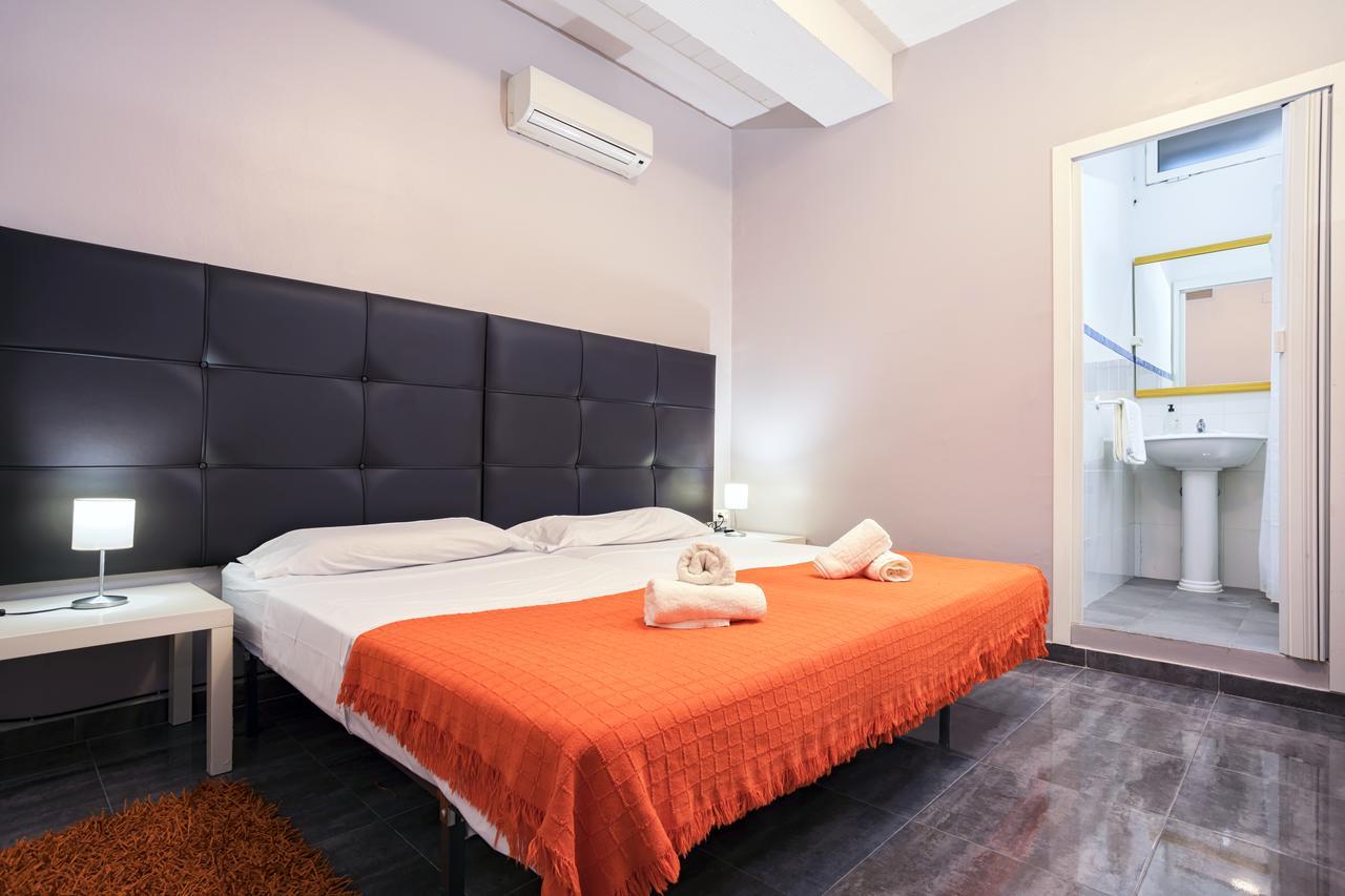 Hostal Ciudad Jardin Málaga Dış mekan fotoğraf