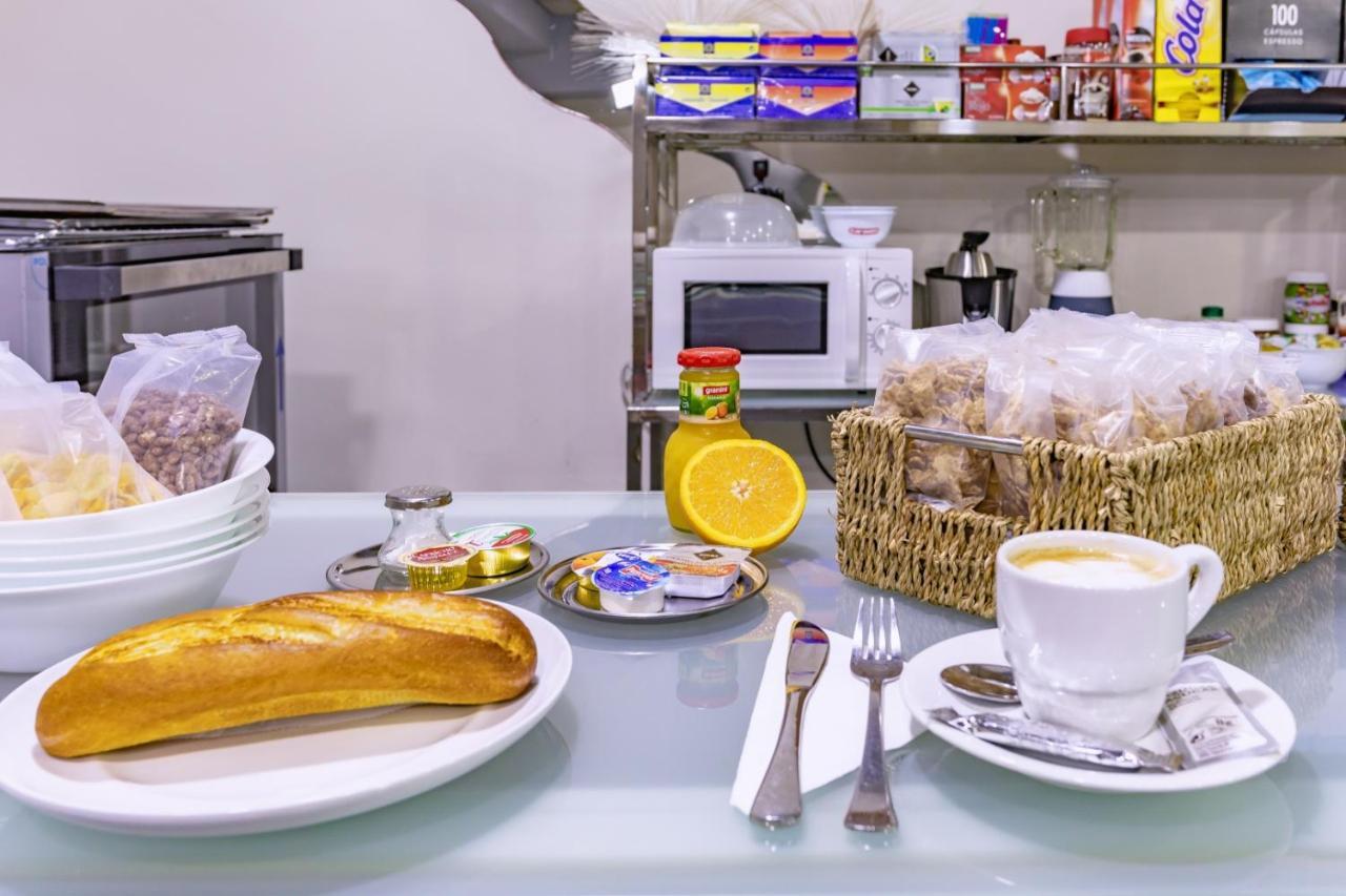 Hostal Ciudad Jardin Málaga Dış mekan fotoğraf