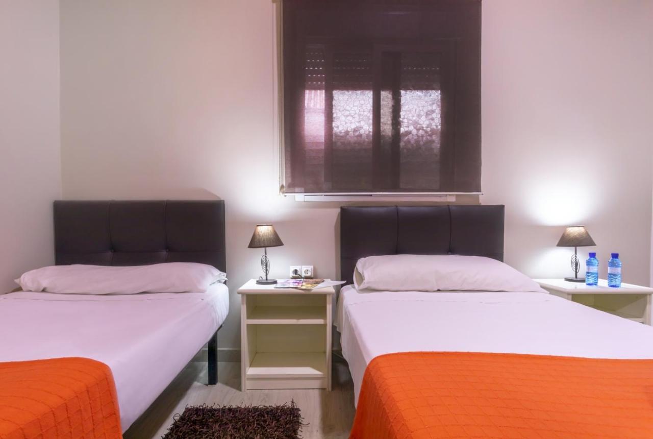 Hostal Ciudad Jardin Málaga Dış mekan fotoğraf
