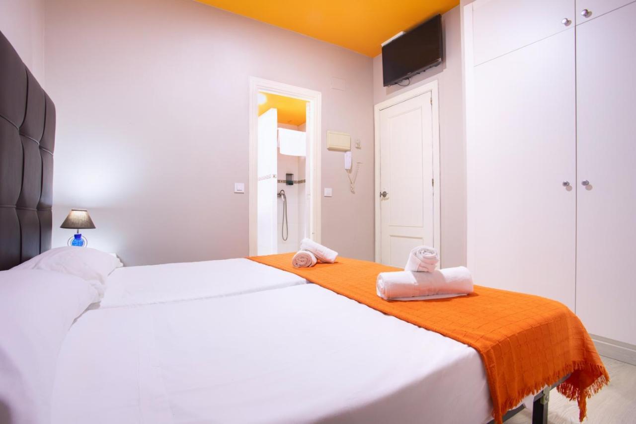 Hostal Ciudad Jardin Málaga Dış mekan fotoğraf