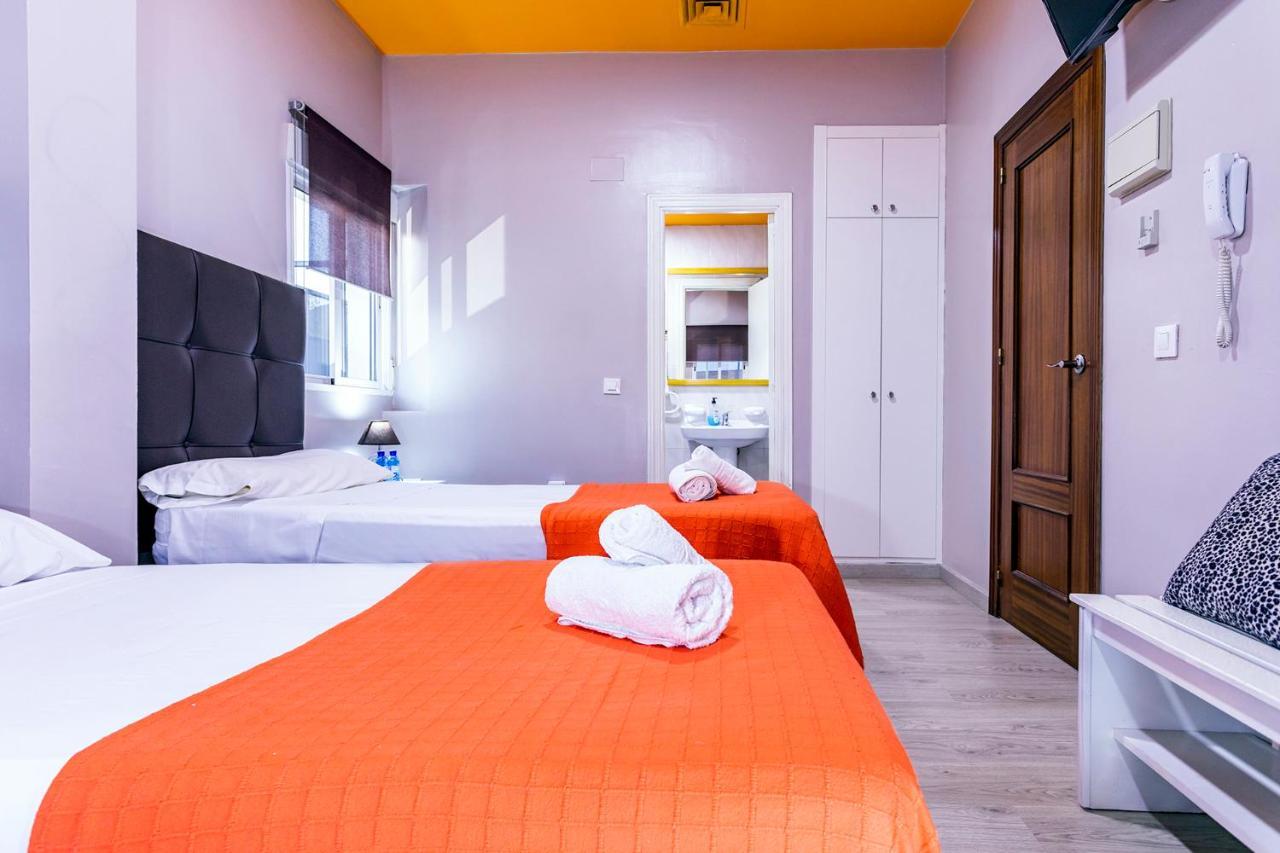 Hostal Ciudad Jardin Málaga Dış mekan fotoğraf